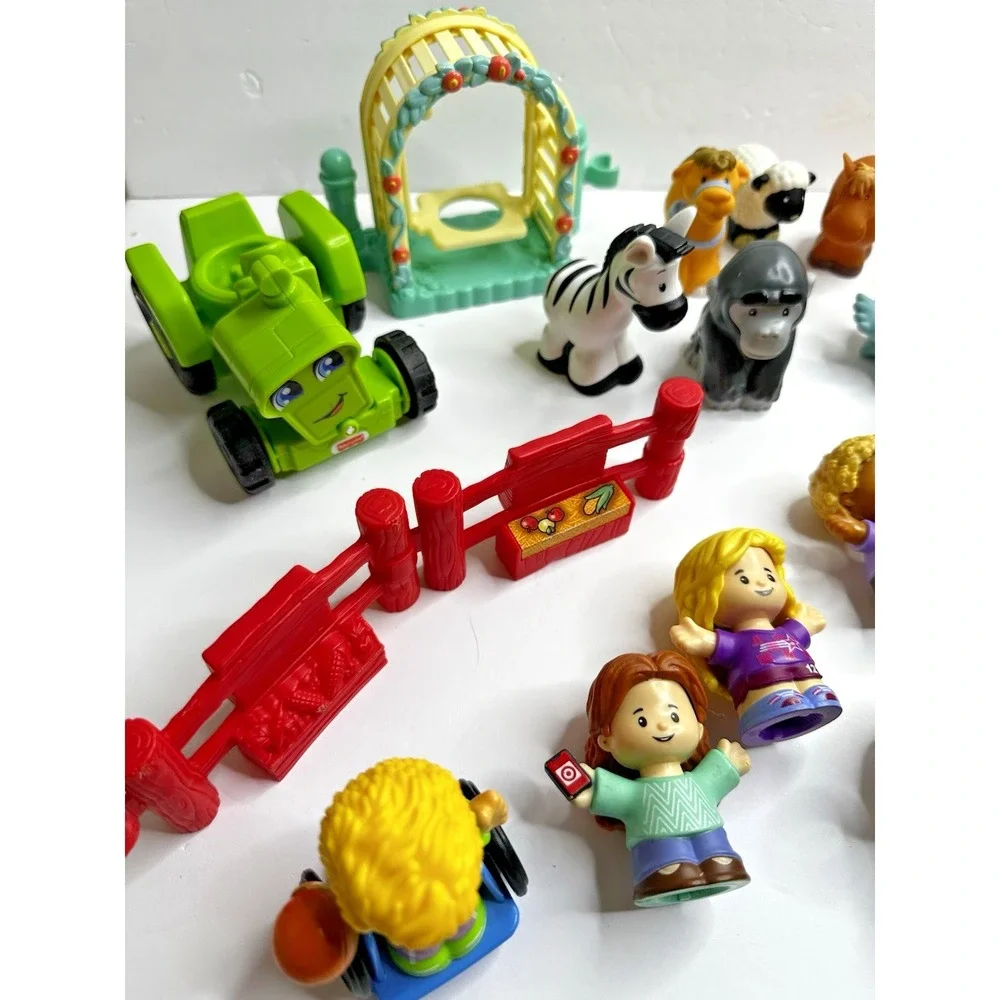 Fisher Price Little People Lot Tractor Animals Kids Adults 32 pcs